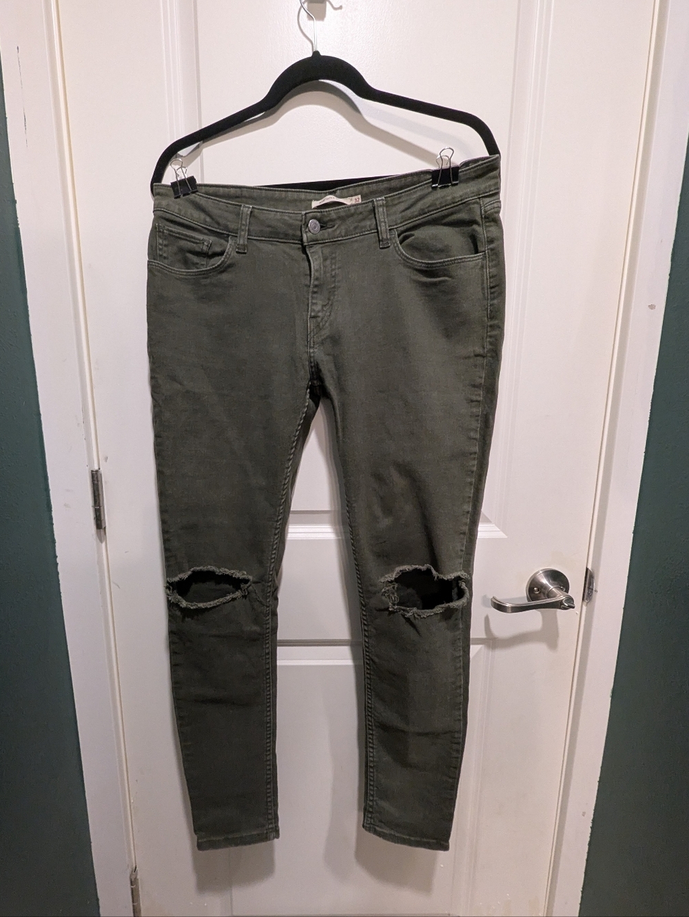 Levi's 535 Women’s Distressed Skinny Jeans - Olive Green 32/30
